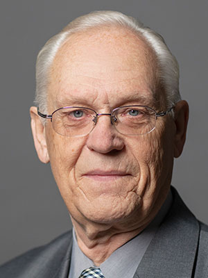             Конаровский Михаил Алексеевич
    